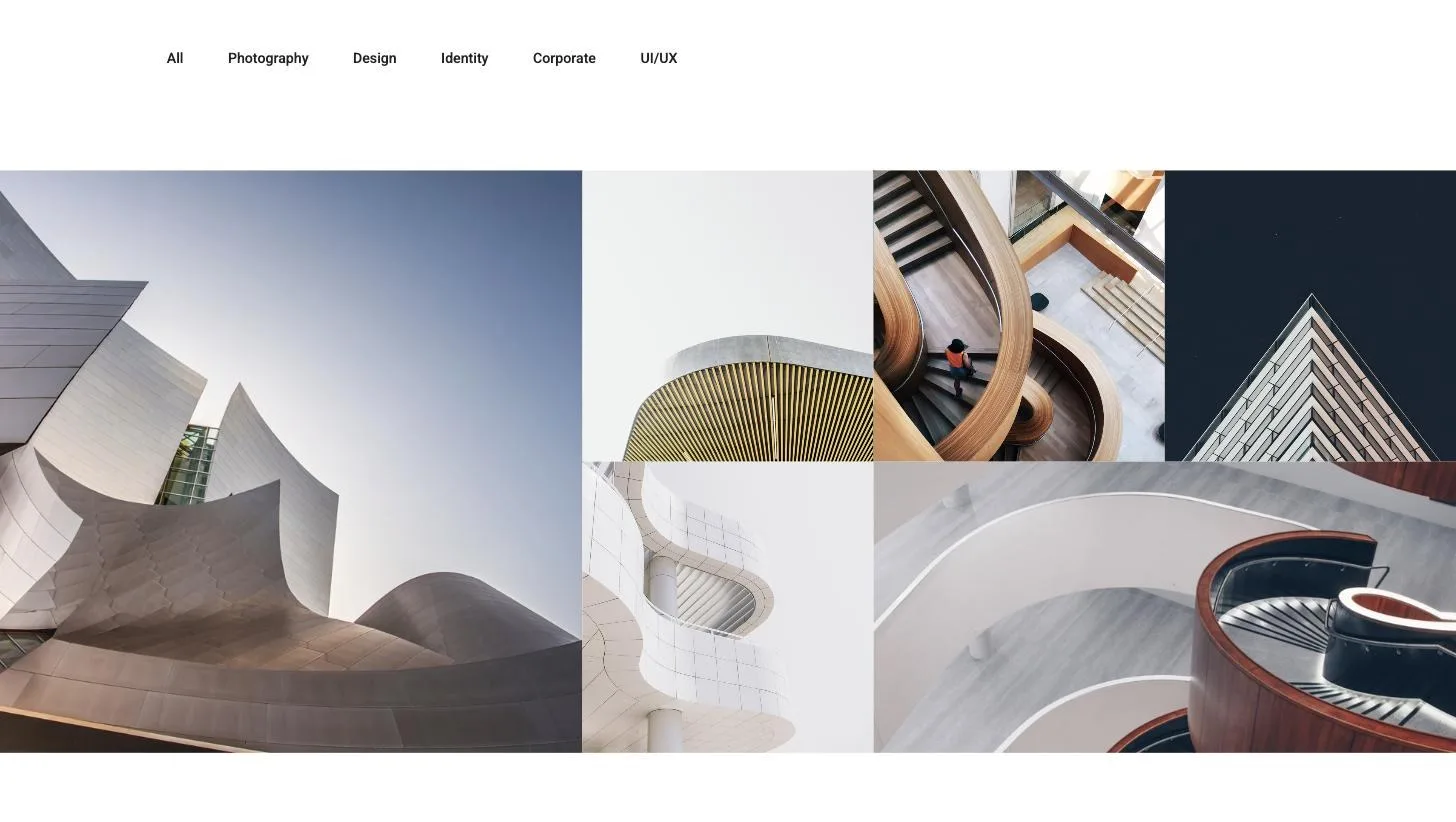 Galería de portfolio con filtros por categoría
