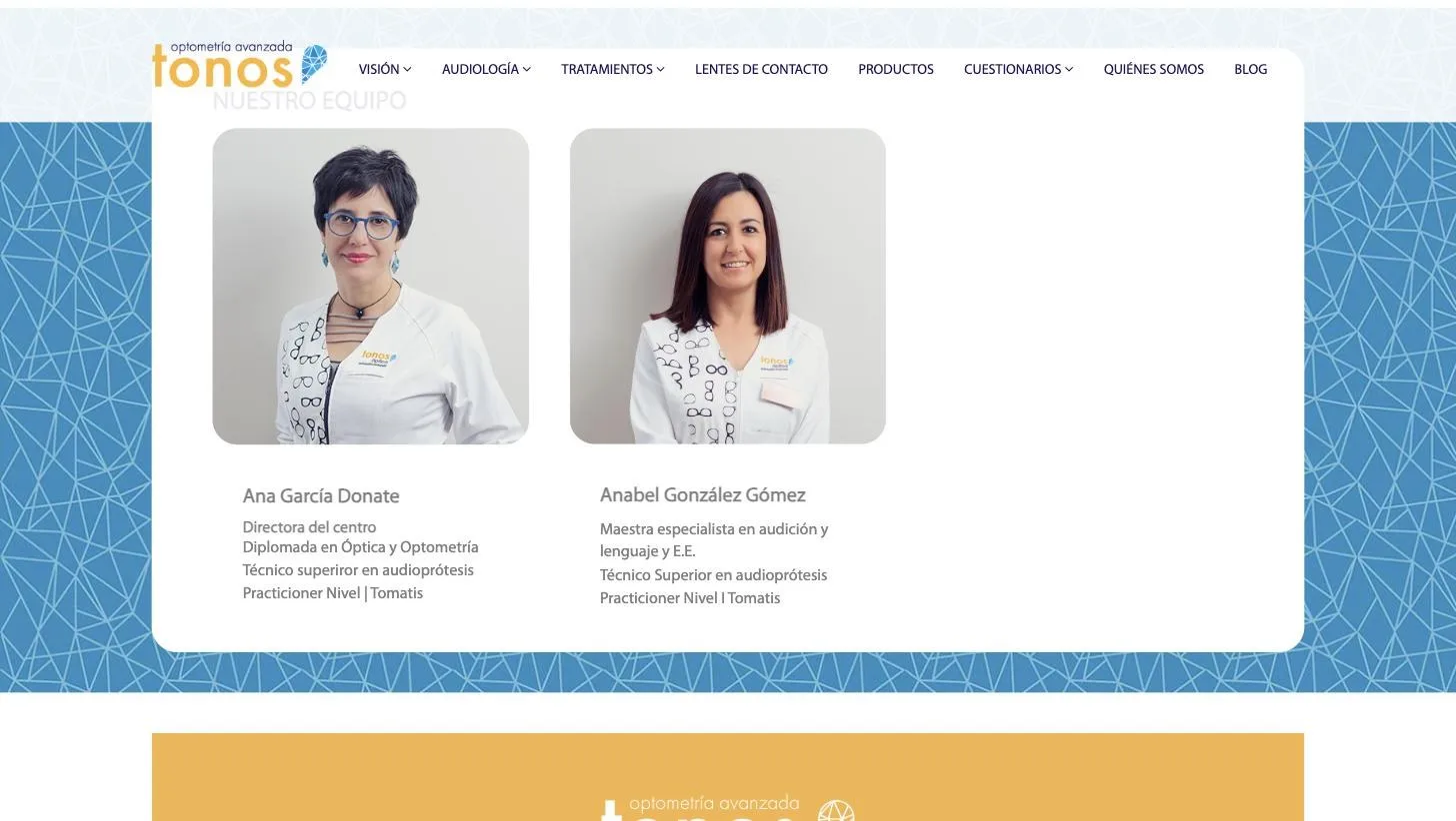Fichas del equipo con titulación y certificaciones
