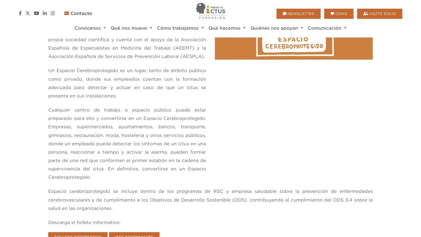 Página del programa de certificación con descarga de folleto