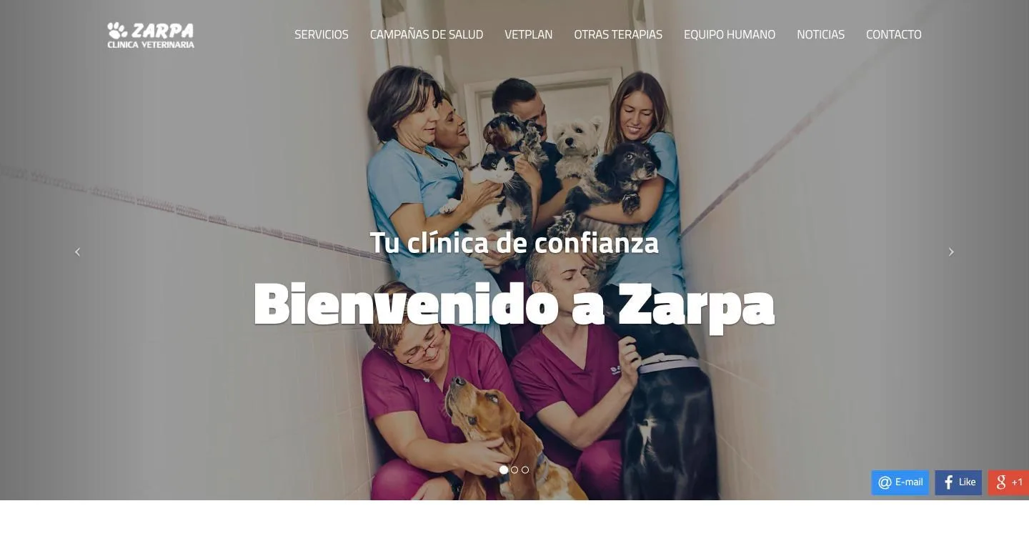 Portada de Clínica Veterinaria Zarpa con el carrusel del equipo