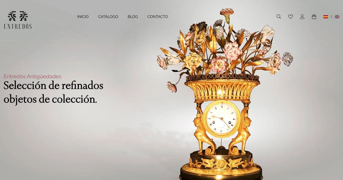 Carrusel de portada con un reloj de sobremesa dorado y el reclamo «Selección de refinados objetos de colección»